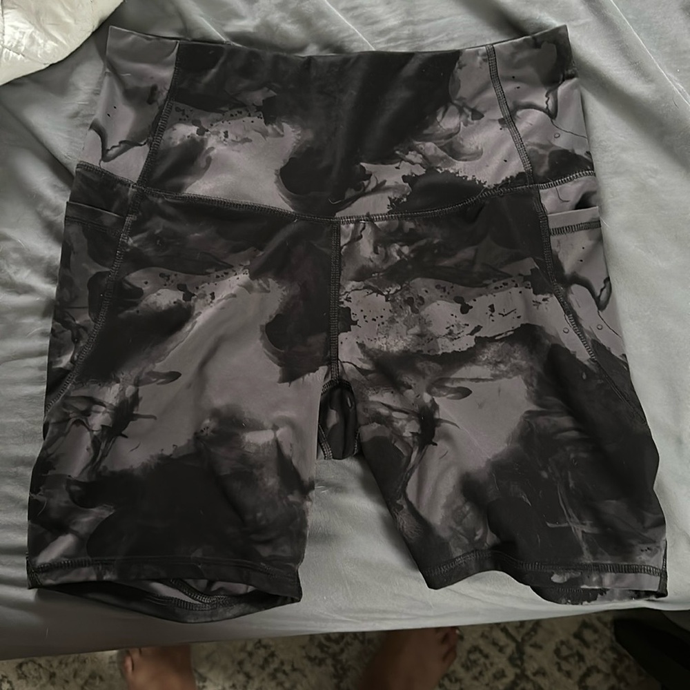 Tye-dye colored biker shorts!